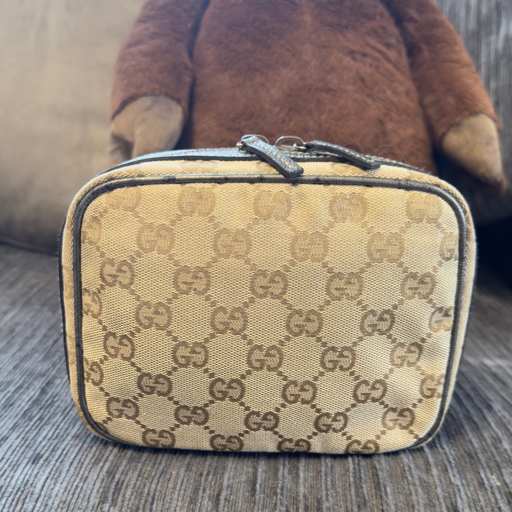AUTHENTIC GUCCI GG Canvas Pouch Beige 153129